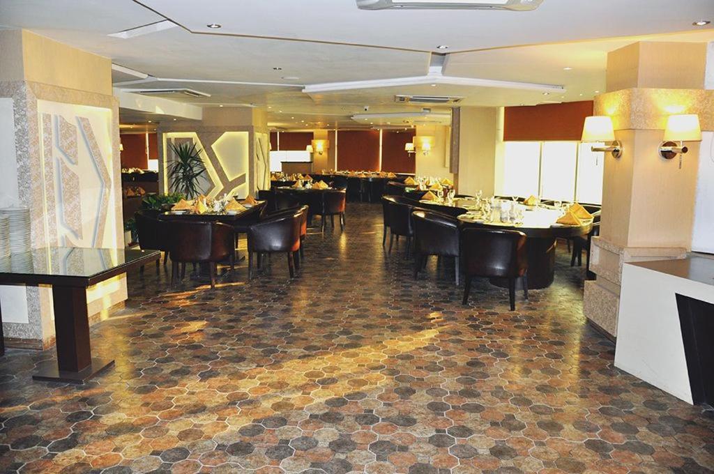 Fort Continental Hotel Peshawar Eksteriør bilde