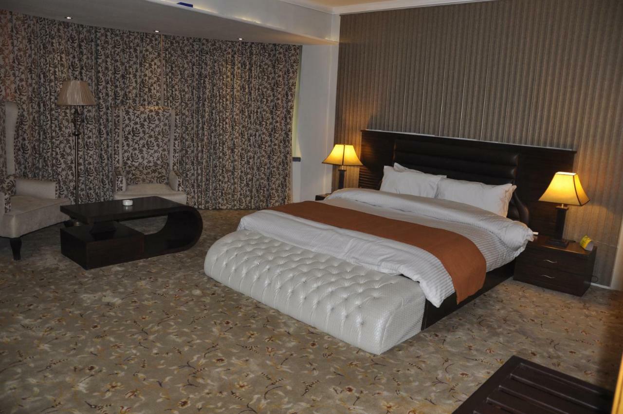 Fort Continental Hotel Peshawar Eksteriør bilde
