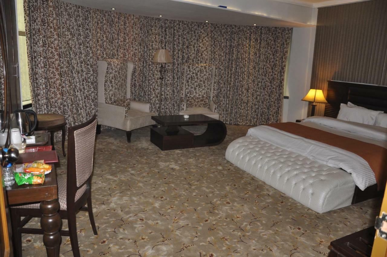 Fort Continental Hotel Peshawar Eksteriør bilde